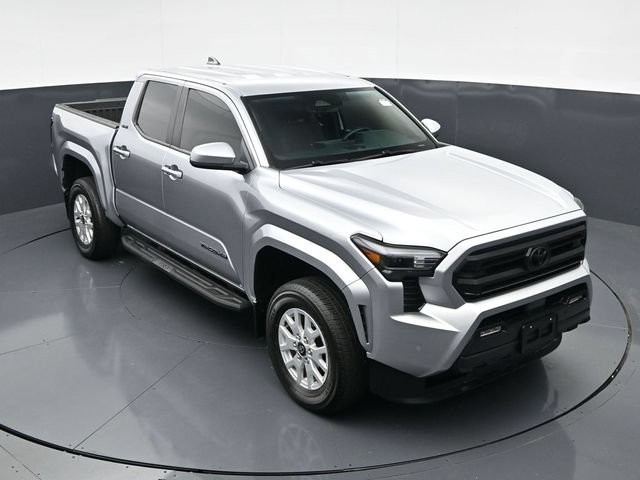 Used 2024 Toyota Tacoma SR5 AWD/4WD image 34
