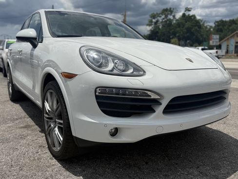 Used 2013 Porsche Cayenne S AWD/4WD image 4