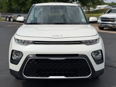 Used 2022 Kia Soul LX w/ Technology Package FWD image 2