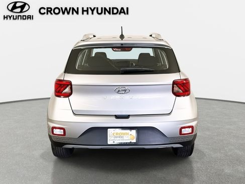 Certified 2023 Hyundai Venue SEL w/ Cargo Package image 6