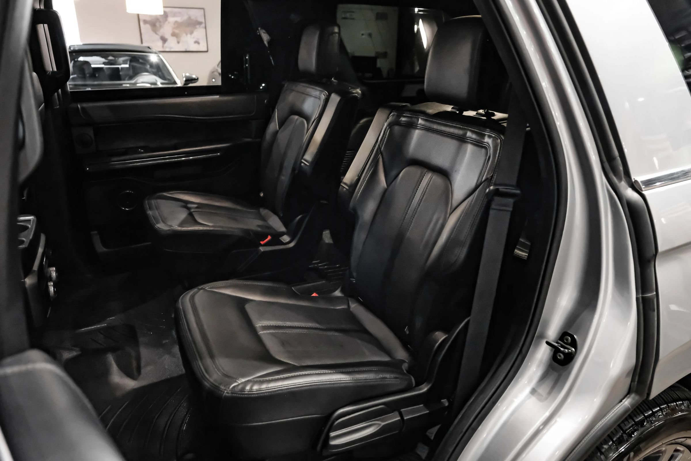 Used 2021 Ford Expedition Limited RWD image 32
