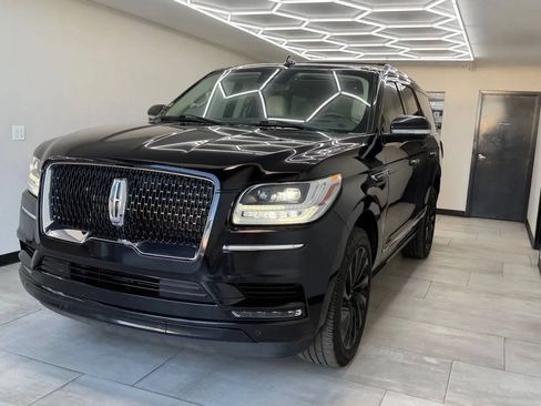 Used 2021 Lincoln Navigator Reserve AWD/4WD image 2