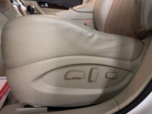 Used 2016 INFINITI QX50 Base w/ Deluxe Touring Package image 14