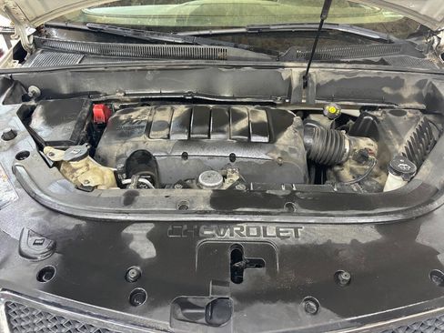 Used 2012 Chevrolet Traverse LT image 12