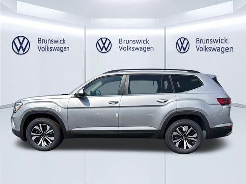 New 2026 Volkswagen Atlas SE image 3