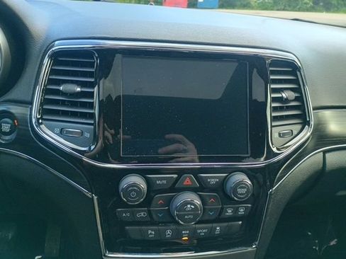 Used 2021 Jeep Grand Cherokee Limited w/ Trailer Tow Group IV AWD/4WD image 34