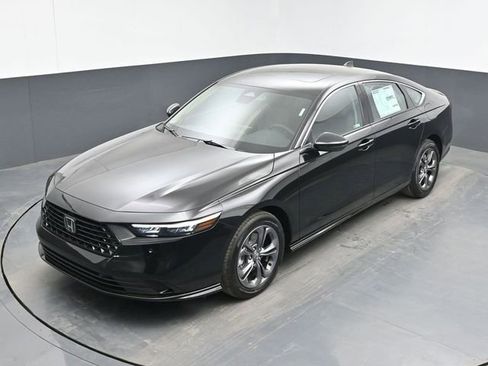 New 2026 Honda Accord EX-L image 15