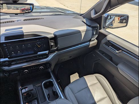Used 2023 Chevrolet Silverado 1500 LTZ w/ Technology Package AWD/4WD image 25