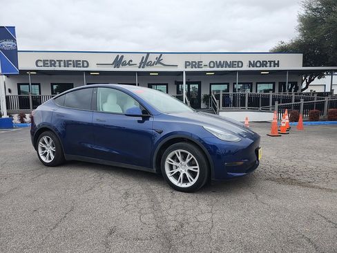 Used 2021 Tesla Model Y Long Range image 1