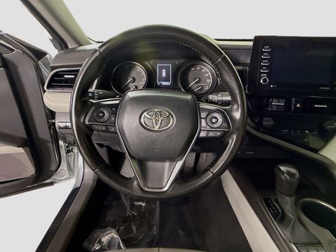 Used 2023 Toyota Camry SE w/ Convenience Package image 13