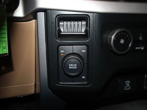 Used 2023 Ford F150 XLT image 17