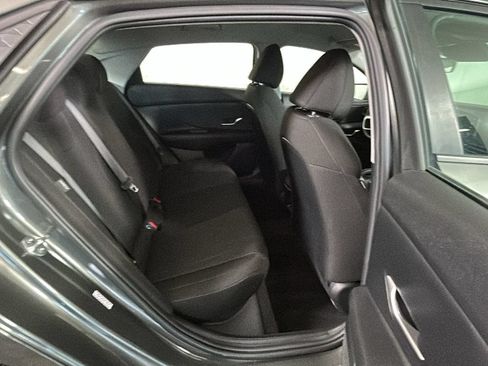 Certified 2024 Hyundai Elantra SE FWD image 33