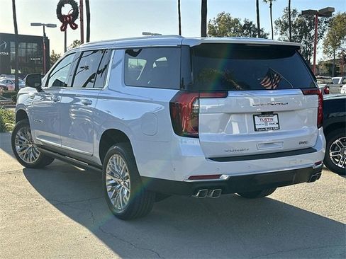 New 2026 GMC Yukon XL Denali w/ Denali Reserve Package image 5