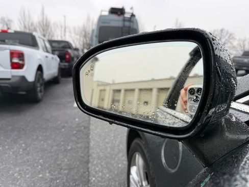 Used 2016 Ford Fusion Energi Titanium w/ Driver Assist Package image 5