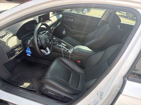 Used 2025 Honda Accord Touring image 11