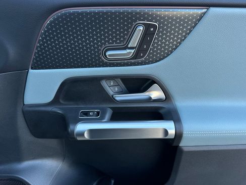 New 2026 Mercedes-Benz GLB 250 image 33