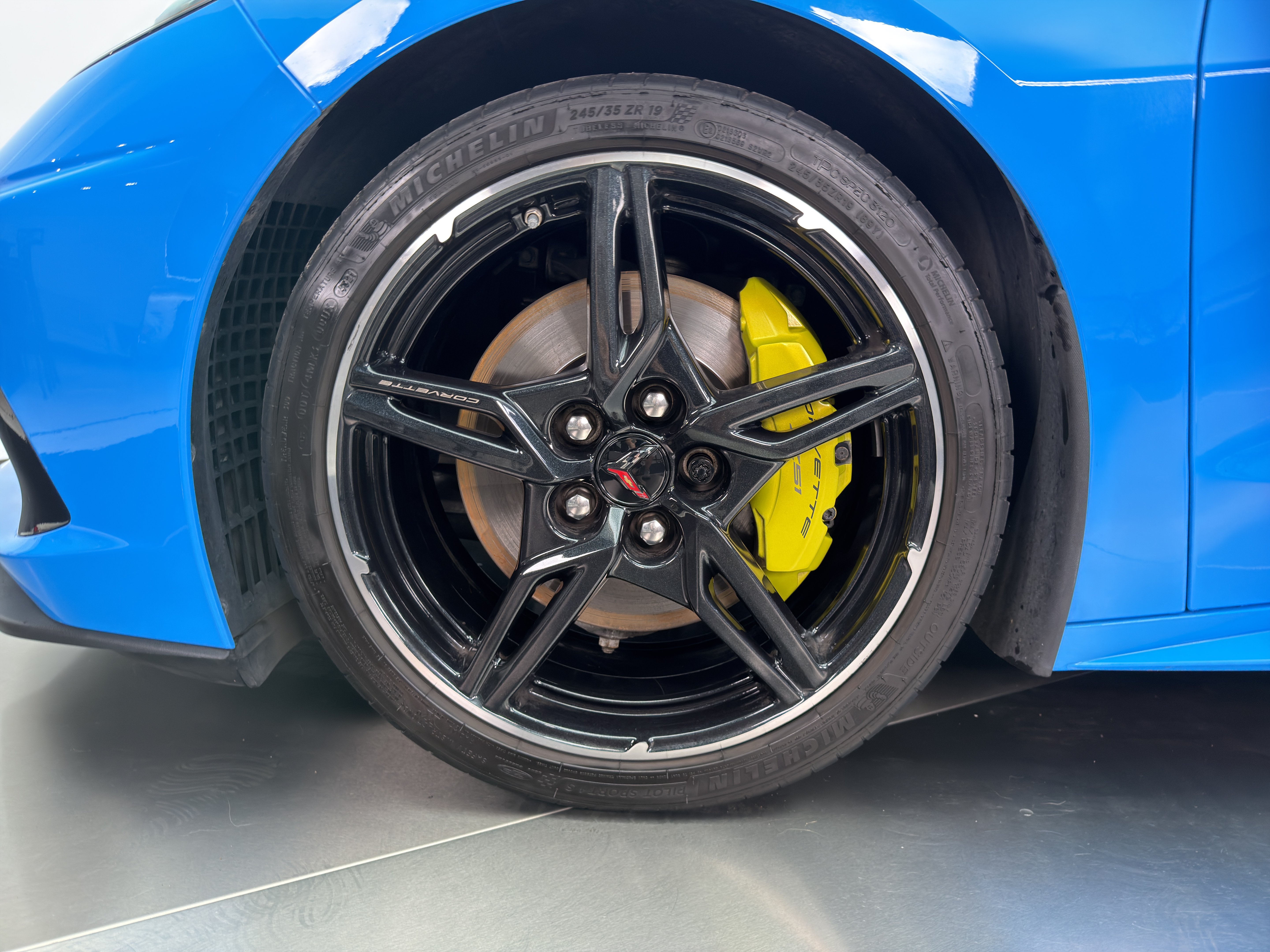 Used 2022 Chevrolet Corvette Stingray Premium Conv w/ Z51 Performance Package RWD image 20