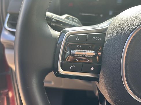 Certified 2026 Kia Carnival FWD image 13