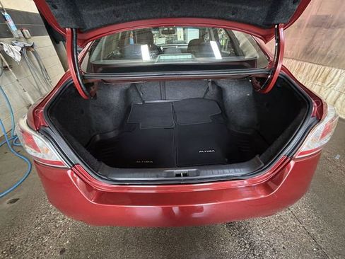 Used 2014 Nissan Altima 2.5 SV w/ Convenience Package FWD image 25