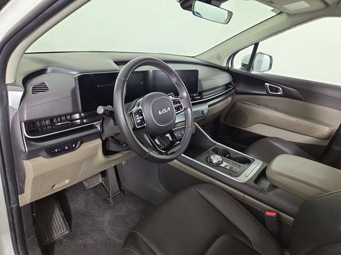 Certified 2026 Kia Carnival LXS FWD image 13