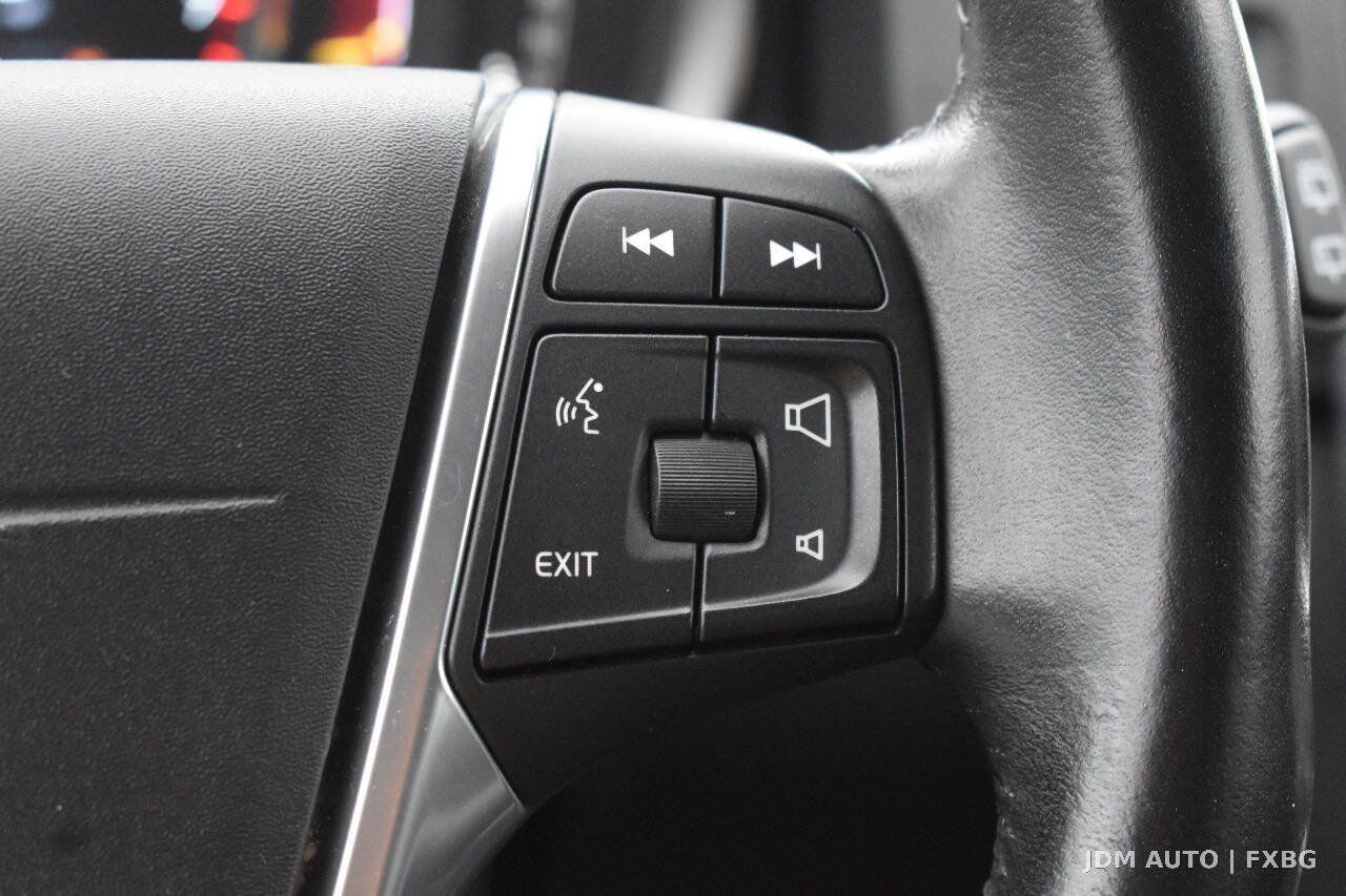 Used 2016 Volvo V60 T5 Cross Country w/ Convenience Package AWD/4WD image 21
