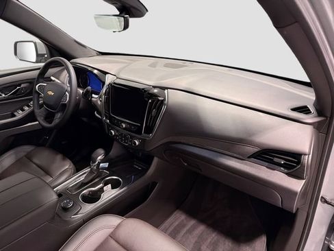 Used 2023 Chevrolet Traverse High Country image 28