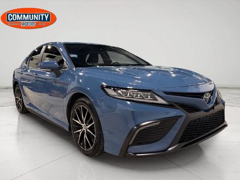 Used 2023 Toyota Camry SE w/ Blackout Package (TMS) AWD/4WD image 11
