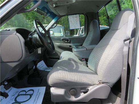 Used 2000 Ford F150 XLT AWD/4WD image 4