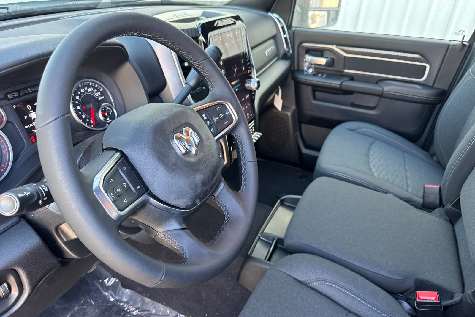 New 2027 RAM 3500 Big Horn AWD/4WD image 6