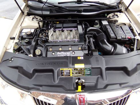 Used 2001 Lincoln Continental image 85
