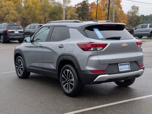 Used 2024 Chevrolet TrailBlazer LT w/ LT Cold Weather Package image 6