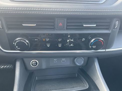 Certified 2023 Nissan Rogue S image 17