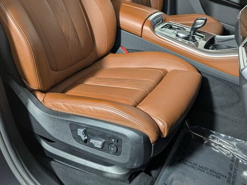 Used 2021 BMW X5 M50i w/ Dynamic Handling Package image 31