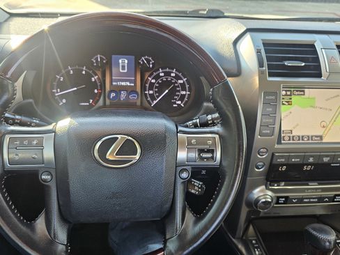 Used 2014 Lexus GX 460 w/ Premium Package image 44