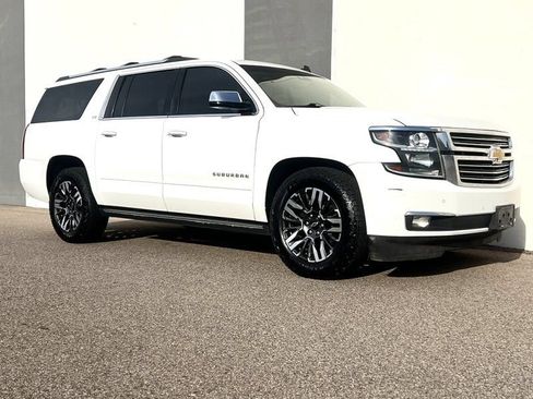 Used 2015 Chevrolet Suburban LTZ image 2