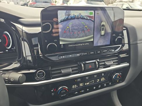 Used 2024 Nissan Pathfinder Platinum w/ Cargo Package image 40