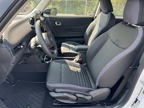 Certified 2025 MINI Cooper S image 11