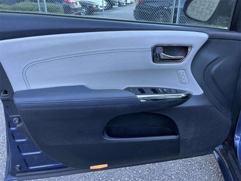 Used 2014 Toyota Avalon Limited image 14