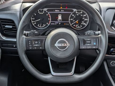 Used 2022 Nissan Rogue SV FWD image 13