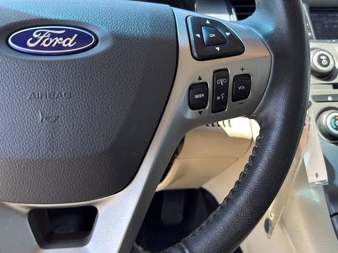 Used 2014 Ford Taurus SEL image 13