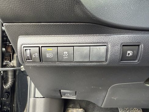 Used 2023 Toyota Corolla SE image 19