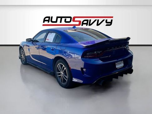 Used 2019 Dodge Charger SXT w/ Cold Weather Package image 5