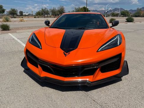 Used 2024 Chevrolet Corvette Z06 w/ Z07 Performance Package image 8