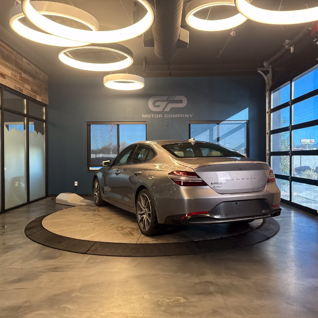 Used 2023 Genesis G70 2.0T AWD/4WD image 5