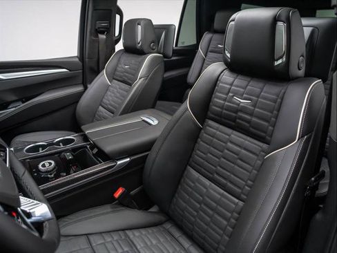 Used 2026 Cadillac Escalade V AWD/4WD image 16