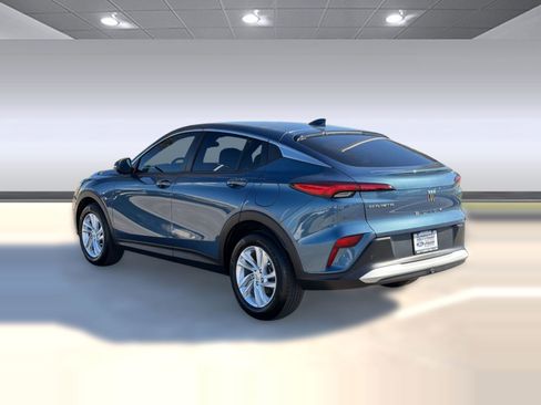 Used 2025 Buick Envista Preferred w/ Convenience I Package image 3