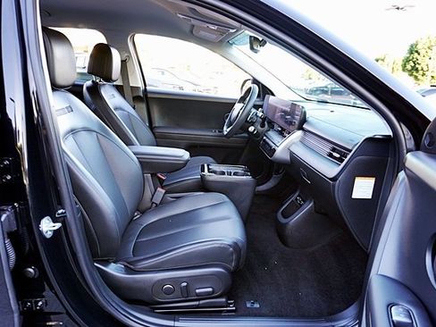 Certified 2025 Hyundai Ioniq 5 SEL image 12