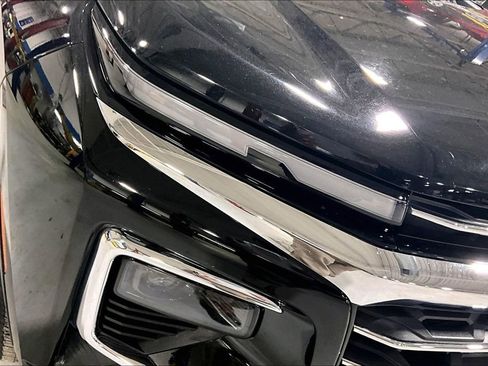 Certified 2025 Chevrolet Traverse LT image 32