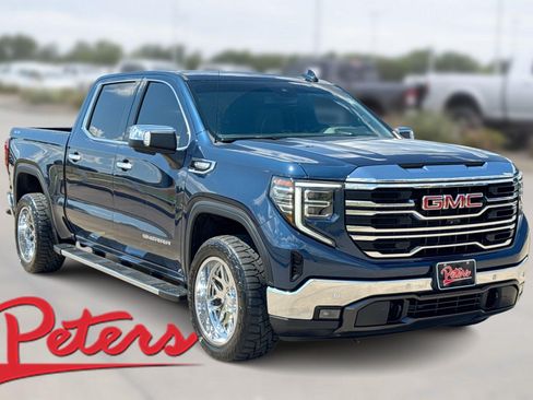 Used 2023 GMC Sierra 1500 SLT AWD/4WD image 1