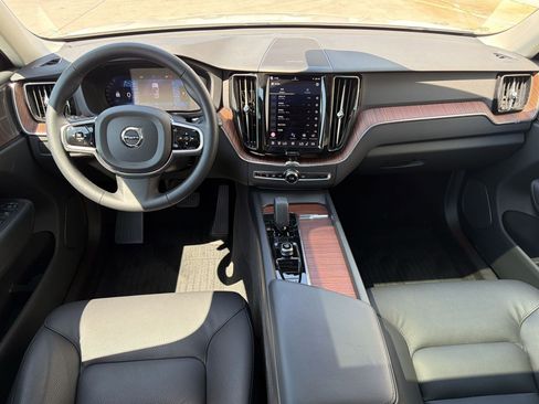 Used 2023 Volvo XC60 B5 Plus w/ Climate Package image 16